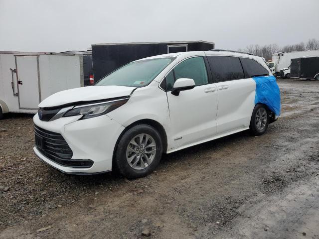 Изображение 2021 TOYOTA SIENNA LE 2021