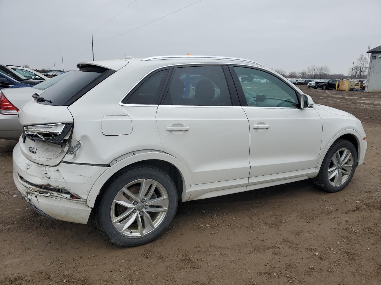 Obraz 3 z 2016 AUDI Q3 PREMIUM PLUS 2016 z VIN WA1EFCFS1GR012866