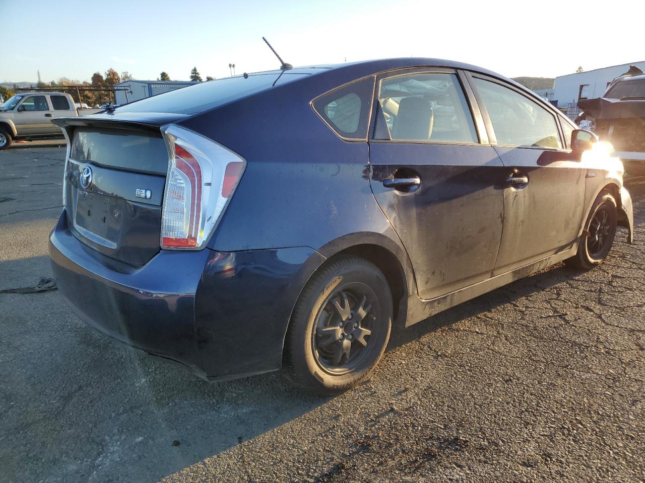 Изображение 3 2015 TOYOTA PRIUS  2015 с VIN JTDKN3DU5F0476567