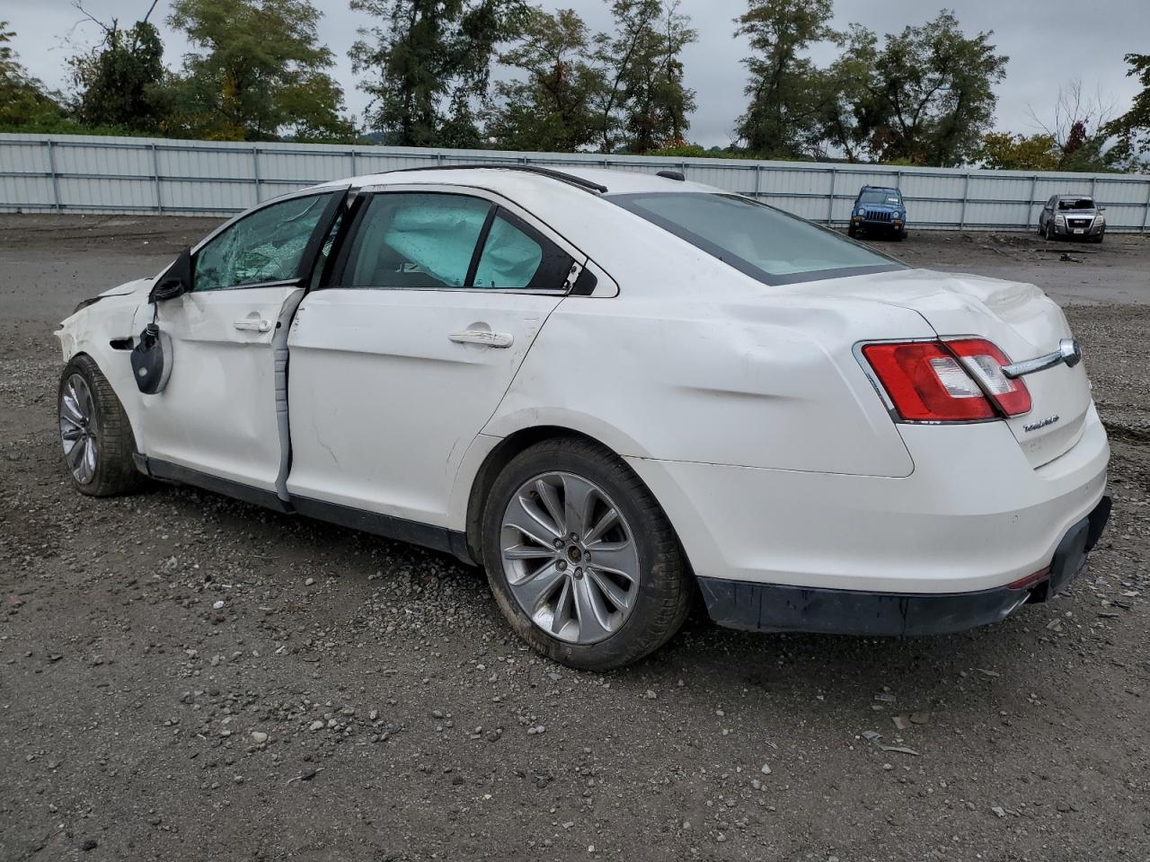 Obraz 2 z 2011 FORD TAURUS LIMITED 2011 z VIN 1FAHP2JW0BG101746