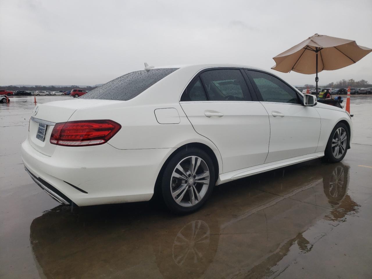 Obraz 3 z 2016 MERCEDES-BENZ E 350 2016 z VIN WDDHF5KB4GB178110