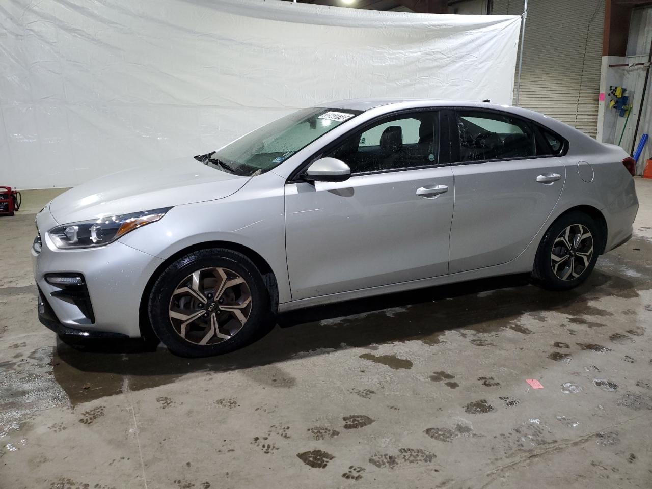 Изображение 1 2021 KIA FORTE FE 2021 с VIN 3KPF24AD2ME327915