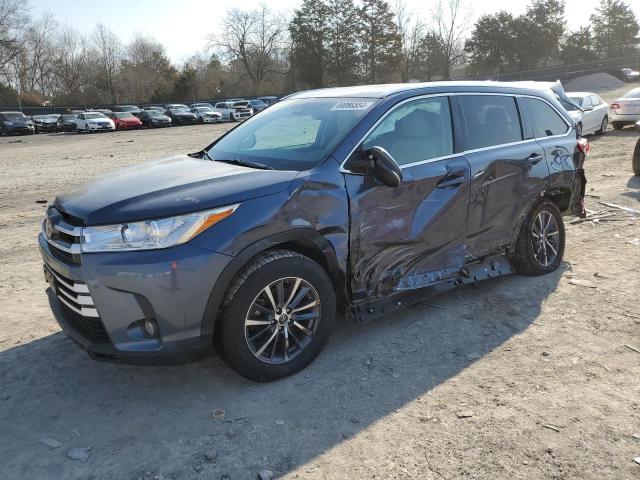 Image 1 of 2019 TOYOTA HIGHLANDER SE 2019 with VIN 5TDJZRFHXKS713631