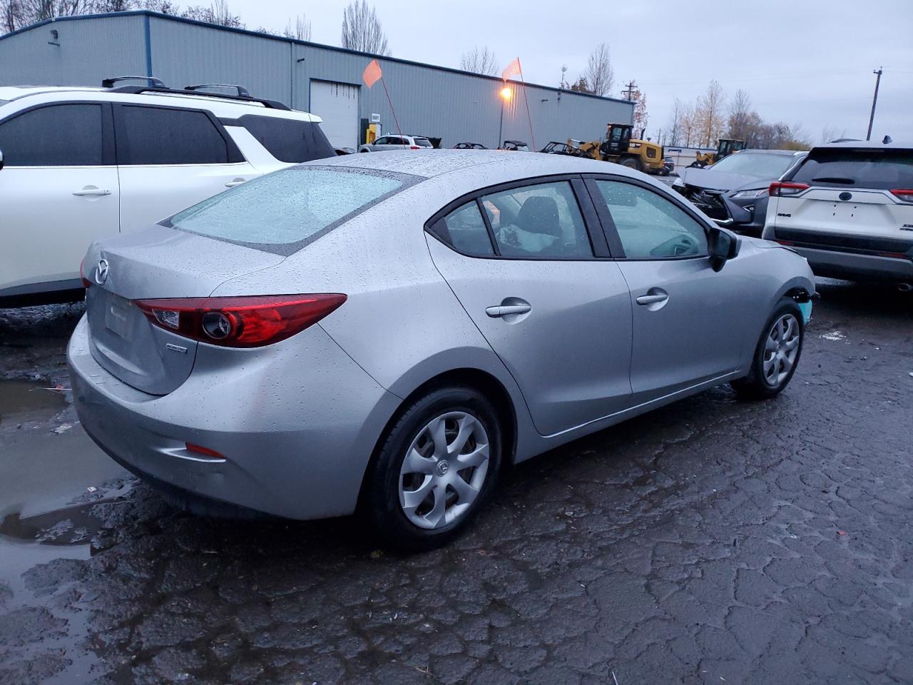 Image 3 of 2014 MAZDA 3 SPORT 2014 with VIN JM1BM1U74E1198917
