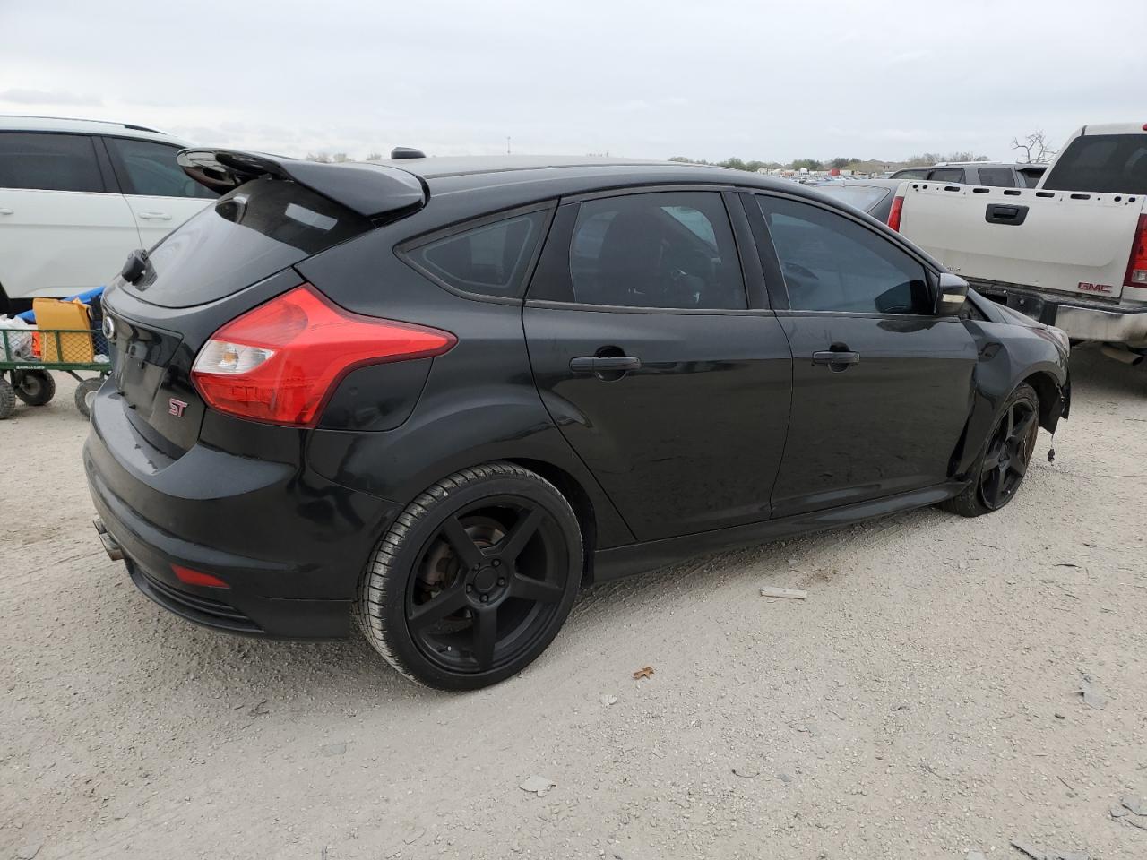 Image 3 of 2014 FORD FOCUS ST 2014 with VIN 1FADP3L97EL227500