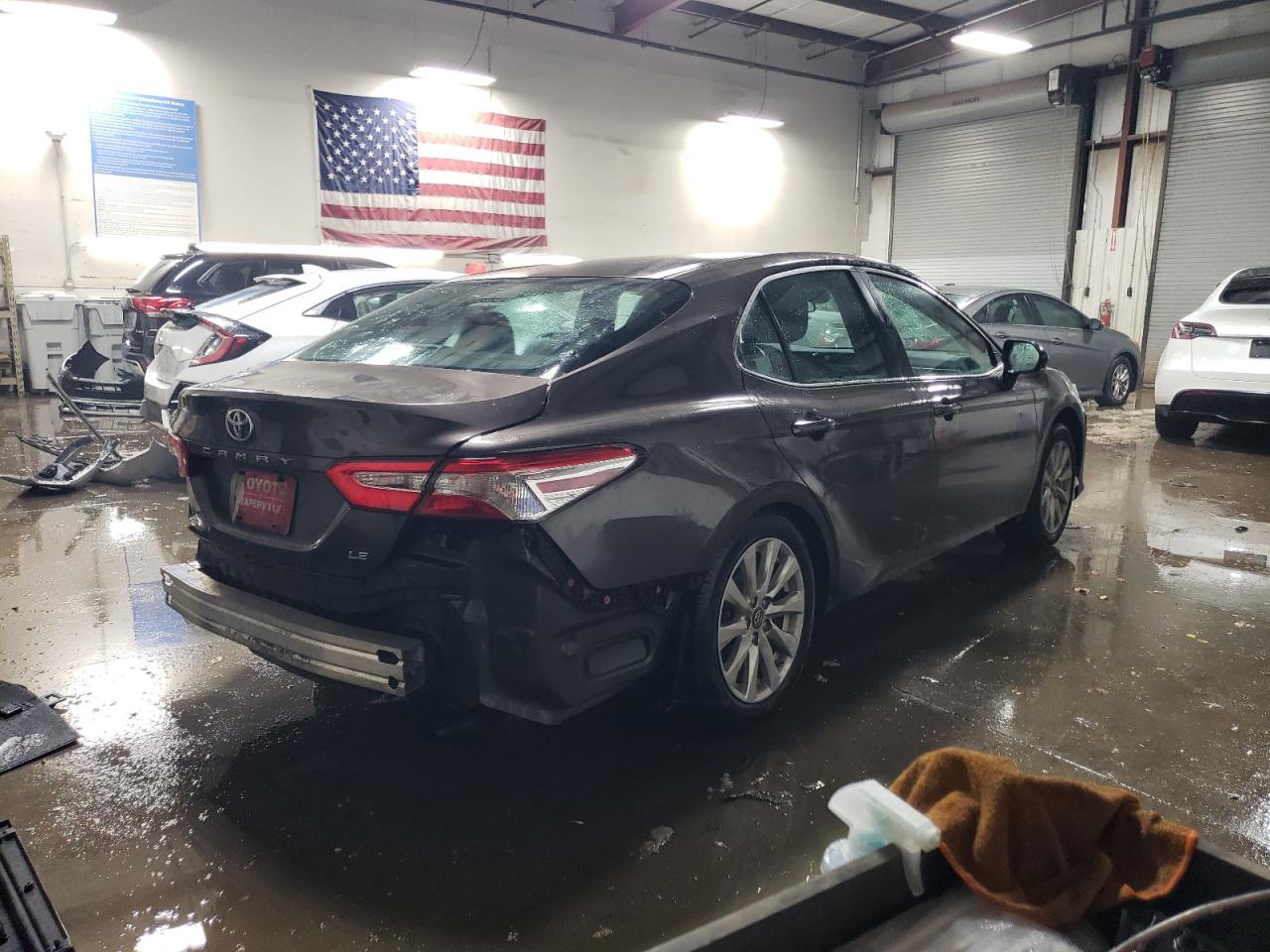 Изображение 3 2018 TOYOTA CAMRY L 2018 с VIN 4T1B11HK5JU609317