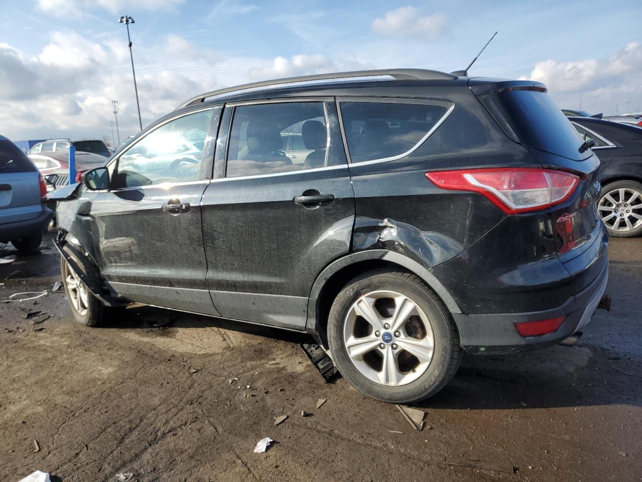 Image 2 of 2014 FORD ESCAPE SE 2014 with VIN 1FMCU9G95EUC20496
