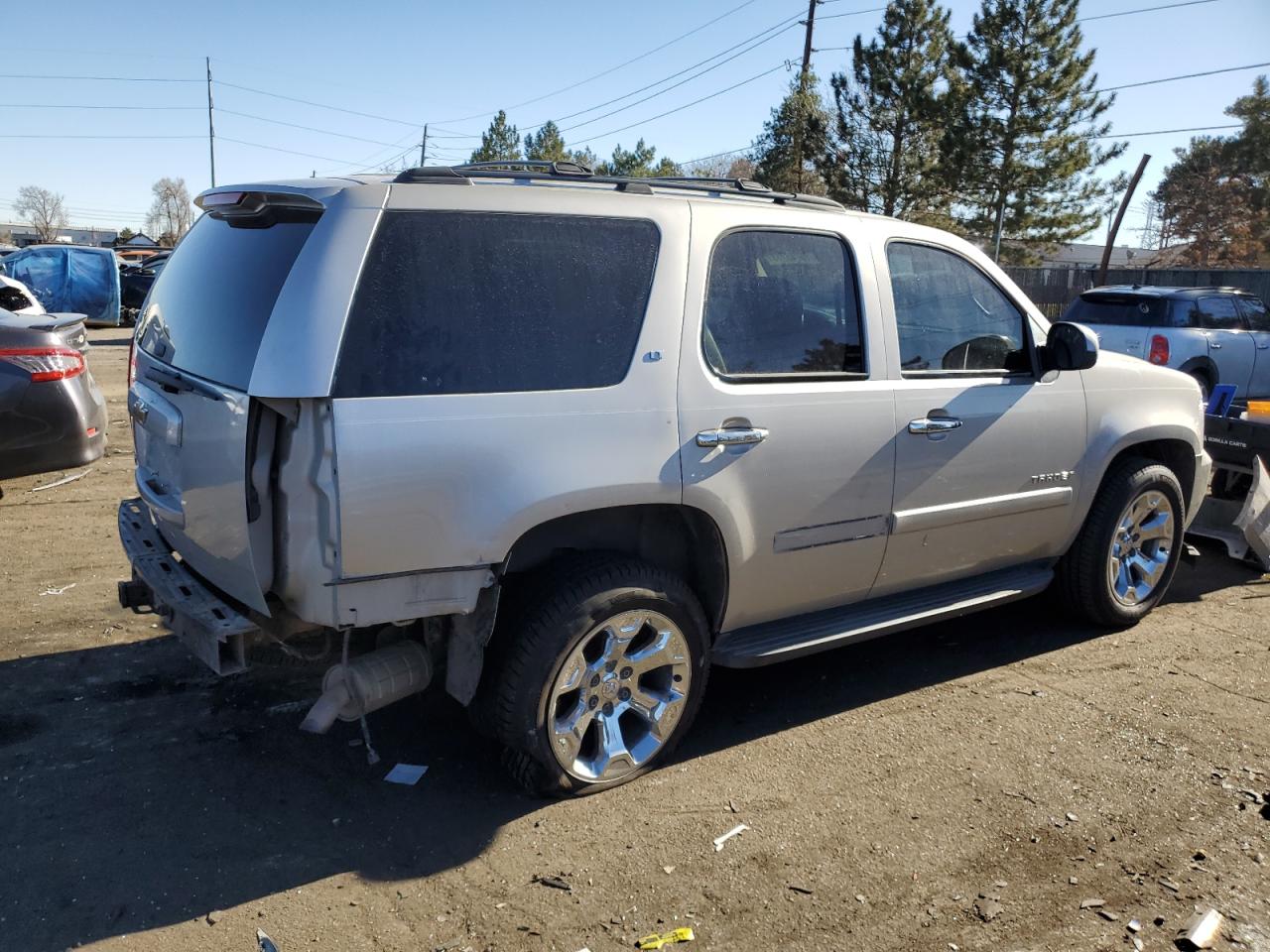 Image 3 of 2007 CHEVROLET TAHOE K1500 2007 with VIN 1GNFK13077J103675