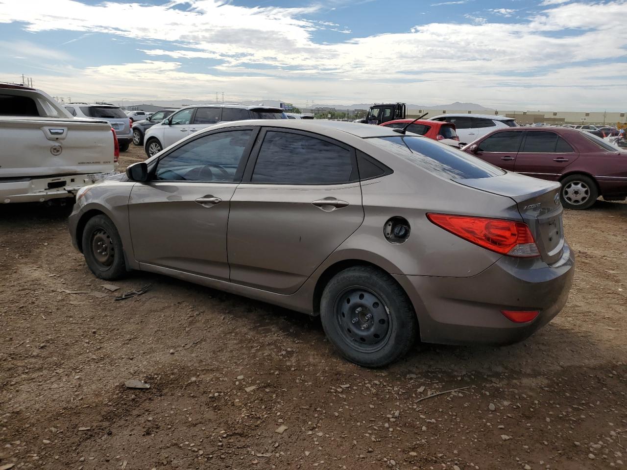 Image 2 of 2013 HYUNDAI ACCENT GLS 2013 with VIN KMHCT4AEXDU570569