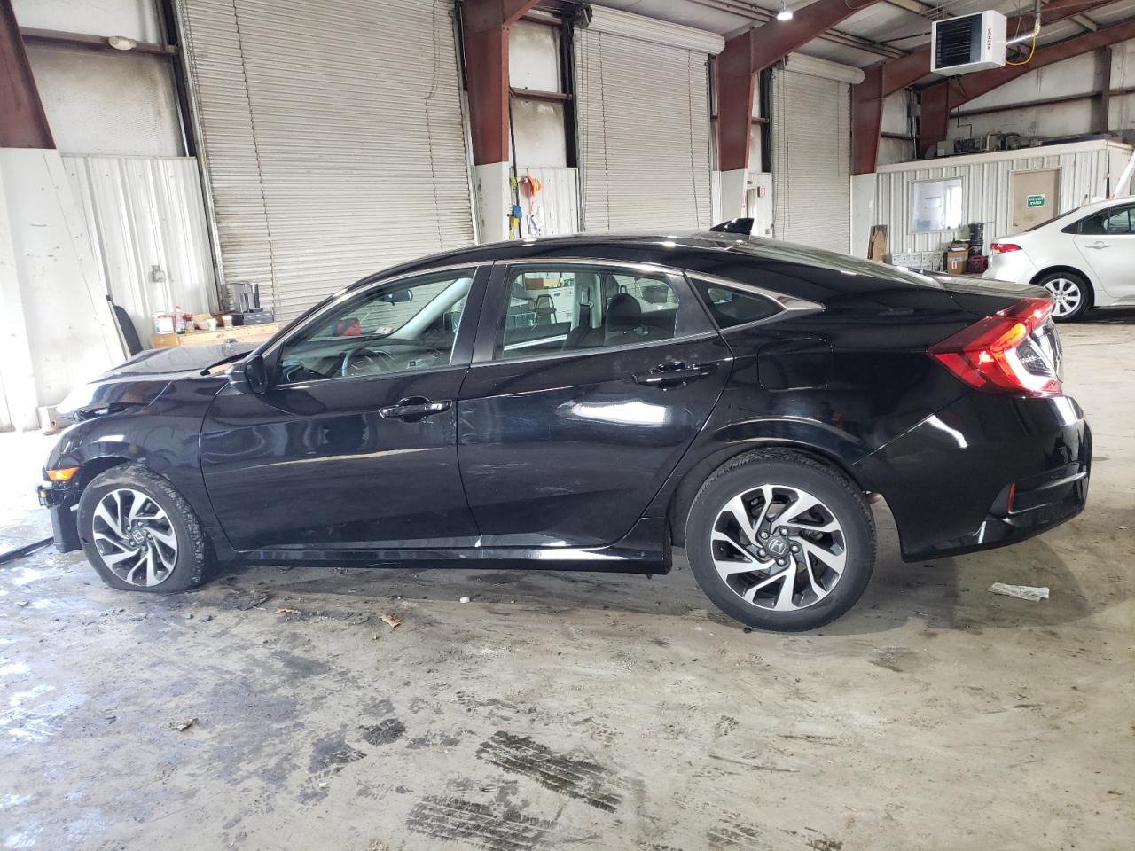 Image 2 of 2017 HONDA CIVIC EX 2017 with VIN 19XFC2F75HE229388