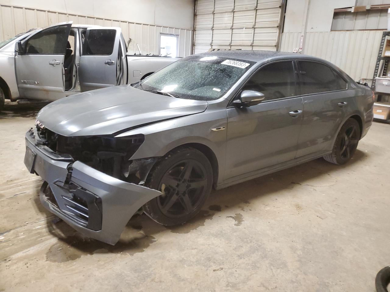 Obraz 1 z 2018 VOLKSWAGEN PASSAT S 2018 z VIN 1VWAA7A36JC033343