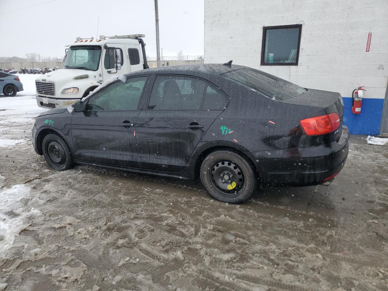 Image 2 of 2014 VOLKSWAGEN JETTA SE 2014 with VIN 3VWD07AJXEM222547