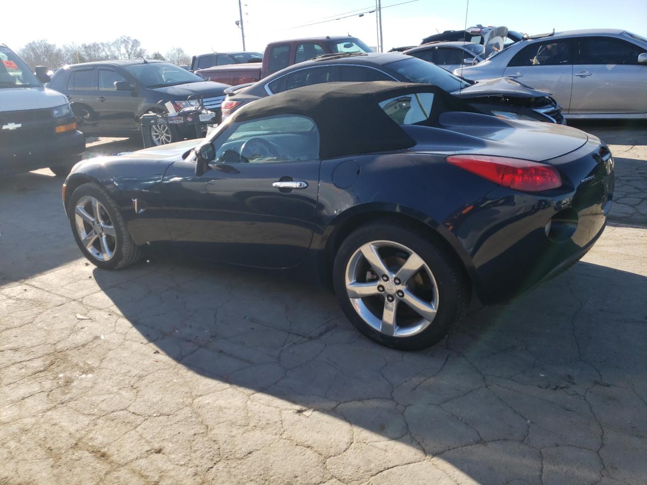 Image 2 of 2006 PONTIAC SOLSTICE  2006 with VIN 1G2MB35B76Y116902