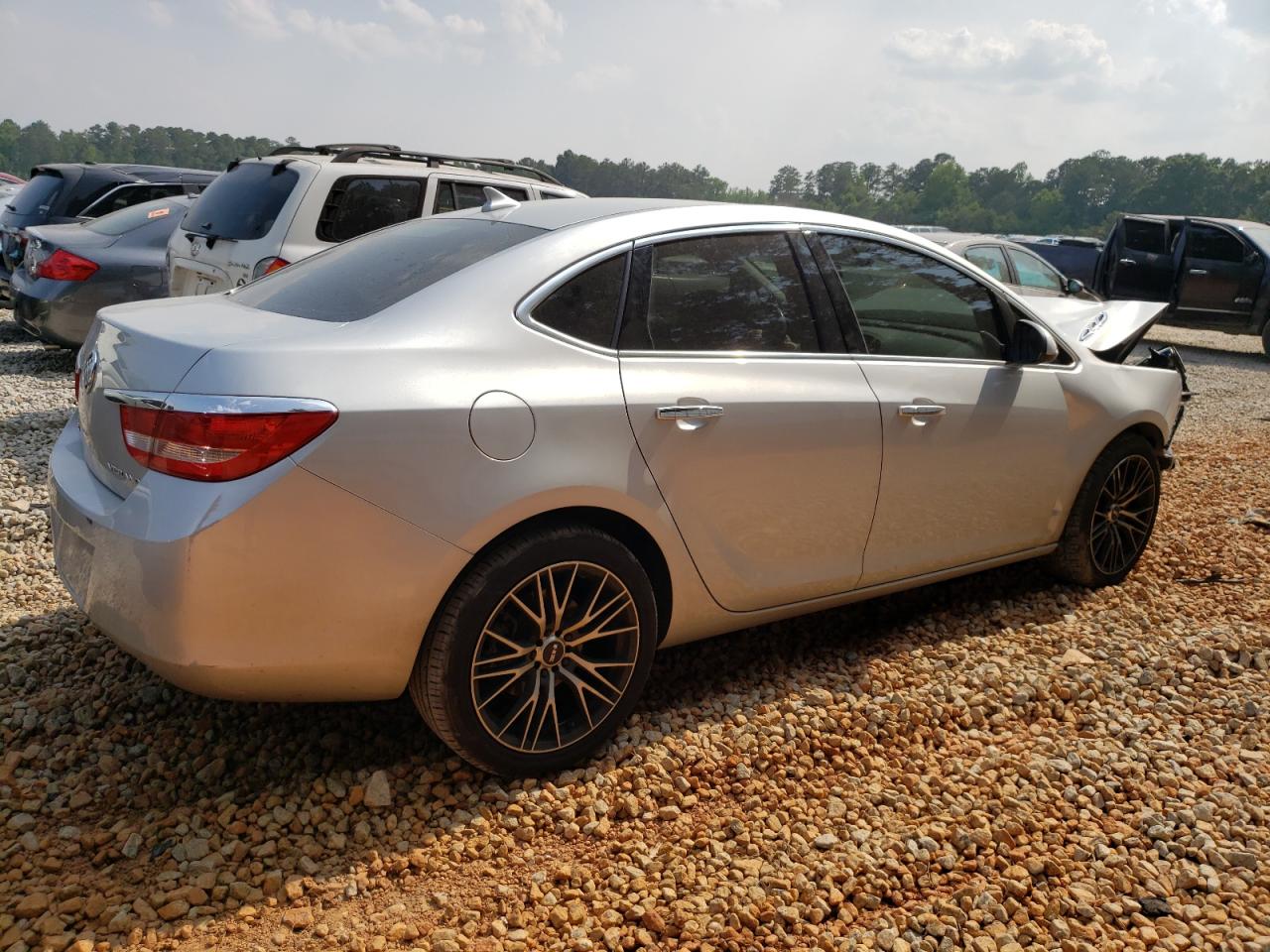 Image 3 of 2012 BUICK VERANO  2012 with VIN 1G4PP5SK5C4162169