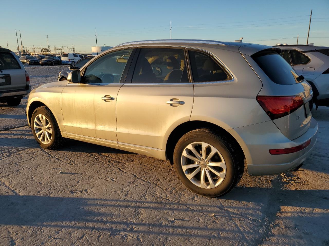 Image 2 of 2013 AUDI Q5 PREMIUM PLUS 2013 with VIN WA1LFAFP2DA034814