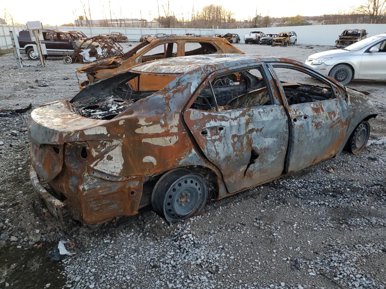 Изображение 3 2014 TOYOTA COROLLA L 2014 с VIN 5YFBURHE7EP064972