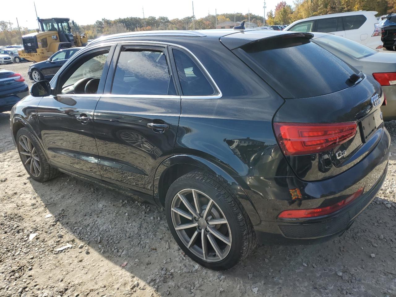 Изображение 2 2018 AUDI Q3 PREMIUM PLUS 2018 с VIN WA1JCCFS1JR021257