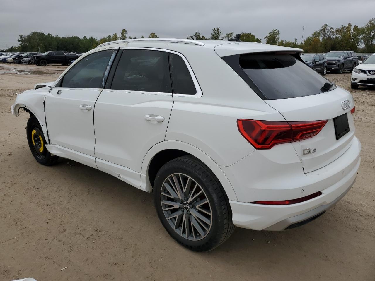 Изображение 2 Audi Q3 Premium 40 2021 с VIN WA1AUCF35M1146674