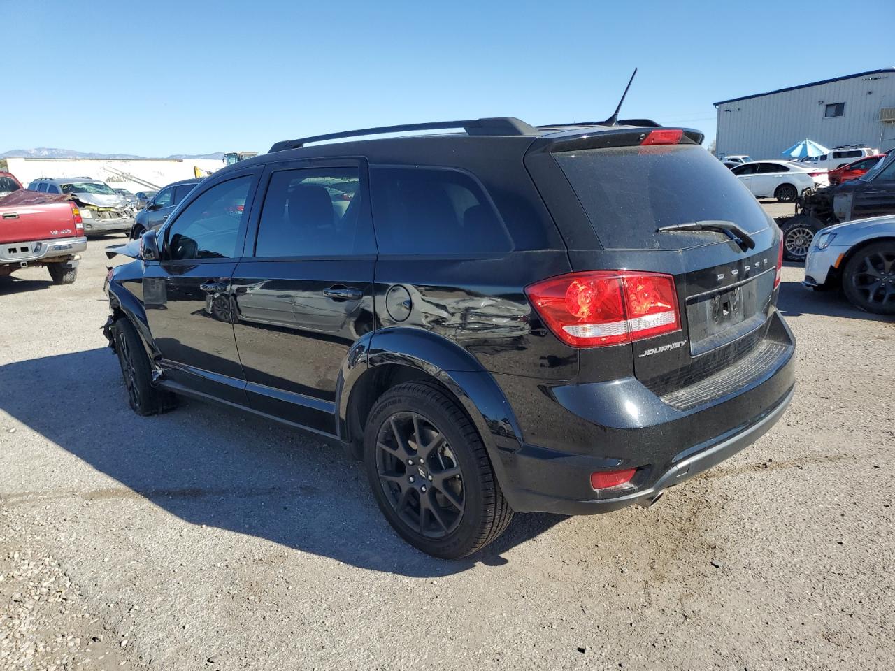 Изображение 2 2018 DODGE JOURNEY SXT 2018 с VIN 3C4PDCBG7JT158452