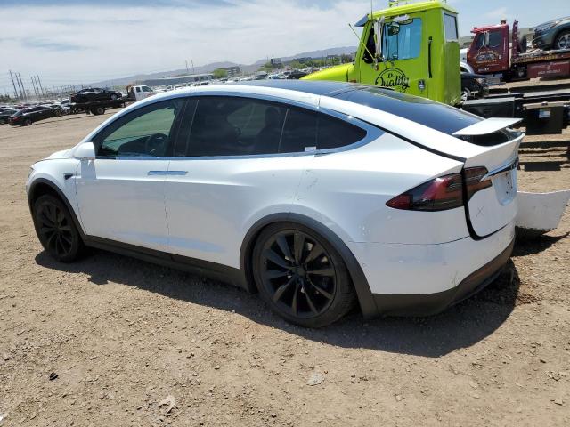 Obraz 2 z 2020 TESLA MODEL X  2020 z VIN 5YJXCAE28LF241073