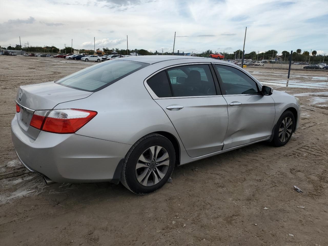 Image 3 of 2014 HONDA ACCORD LX 2014 with VIN 1HGCR2F32EA139887