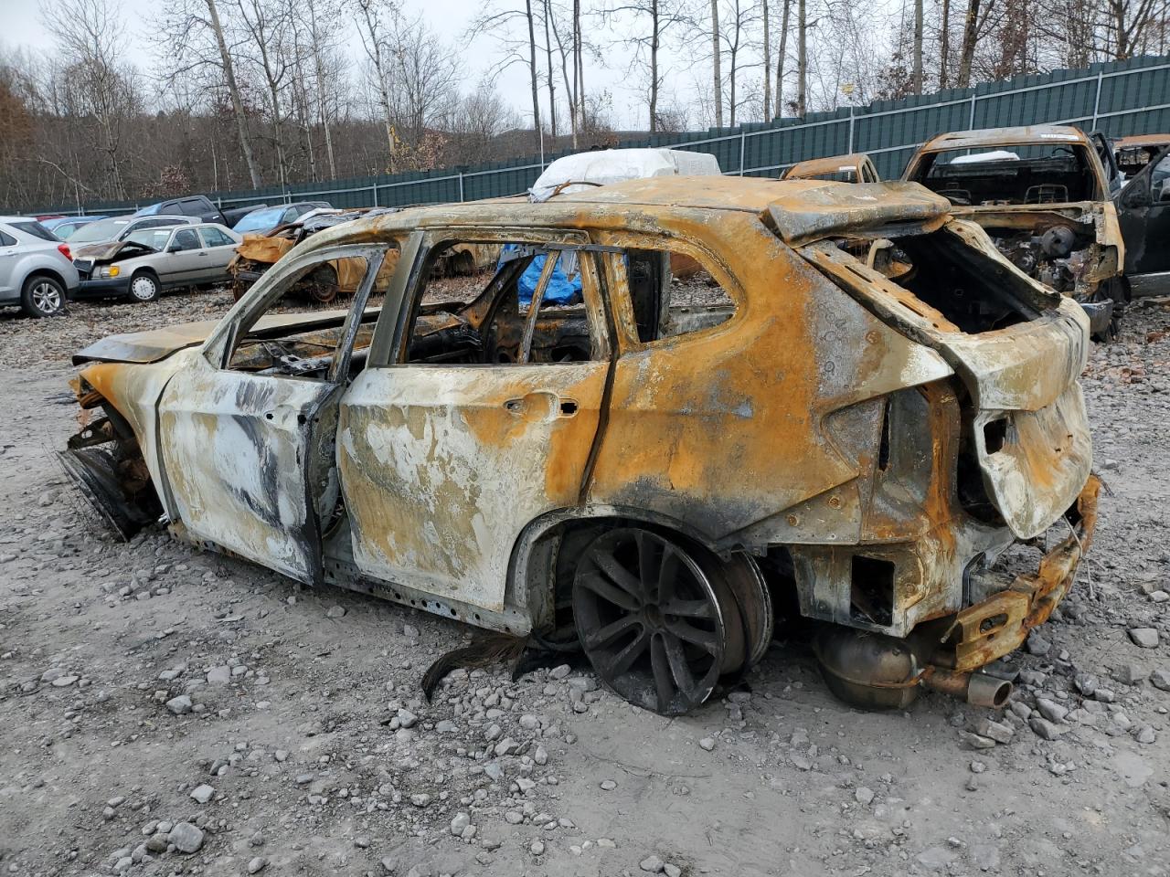 Изображение 2 2014 BMW X1 XDRIVE28I 2014 с VIN WBAVL1C50EVY19012