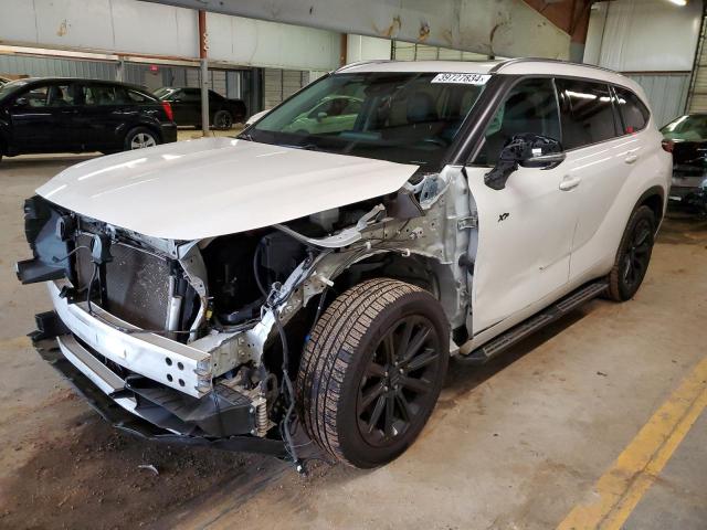 Изображение 2021 TOYOTA HIGHLANDER XLE 2021