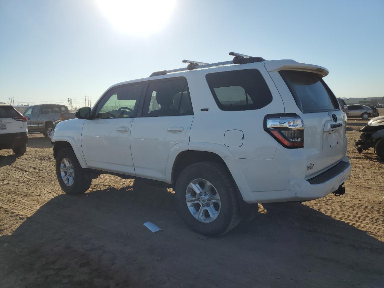 Изображение 2 2021 TOYOTA 4RUNNER SR5/SR5 PREMIUM 2021 с VIN JTEMU5JR1M5869050