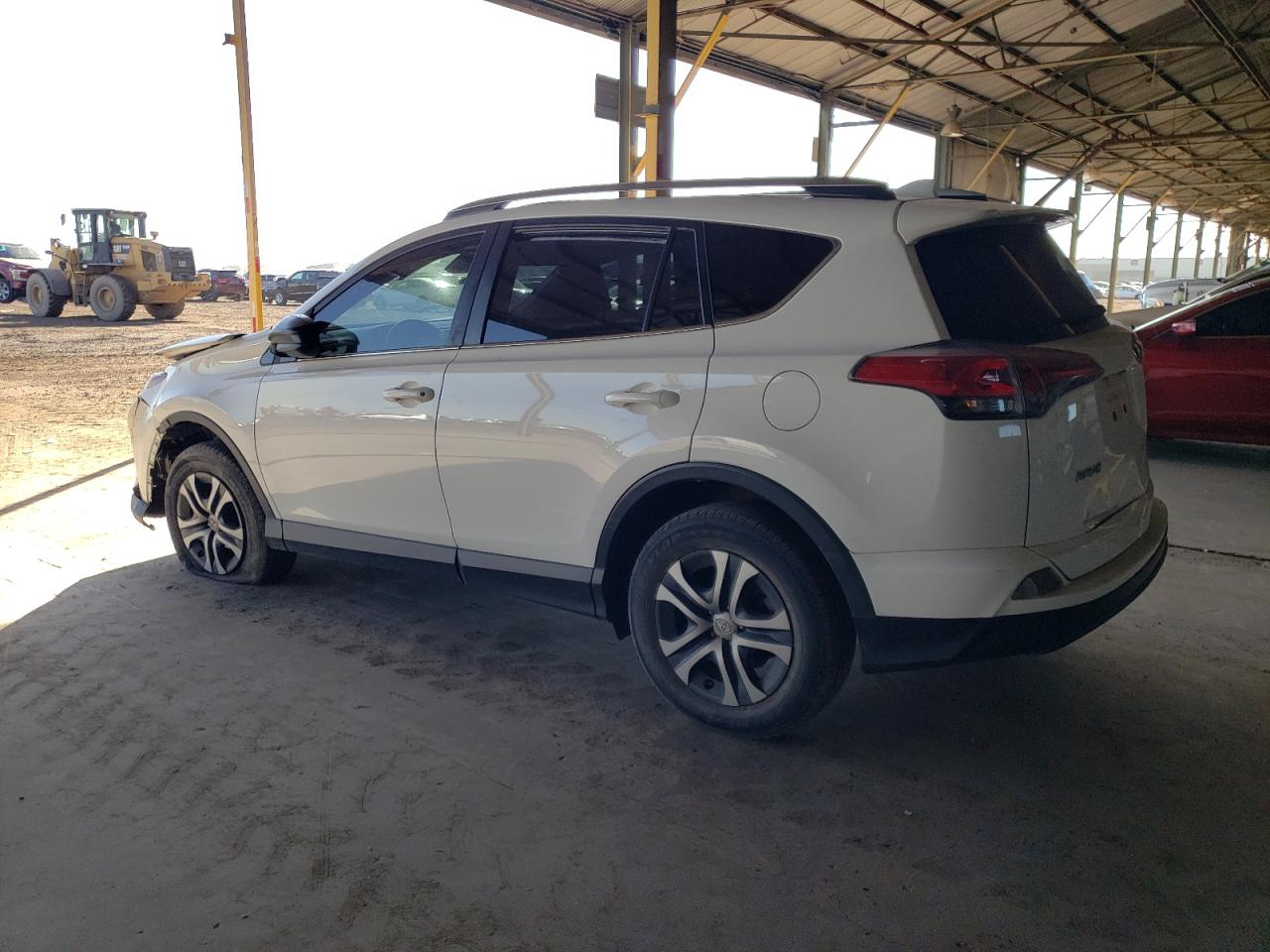 Image 2 of 2018 TOYOTA RAV4 LE 2018 with VIN JTMZFREV3JJ194498