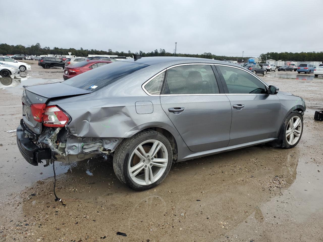 Image 3 of 2015 VOLKSWAGEN PASSAT SEL 2015 with VIN 1VWCV7A3XFC038758