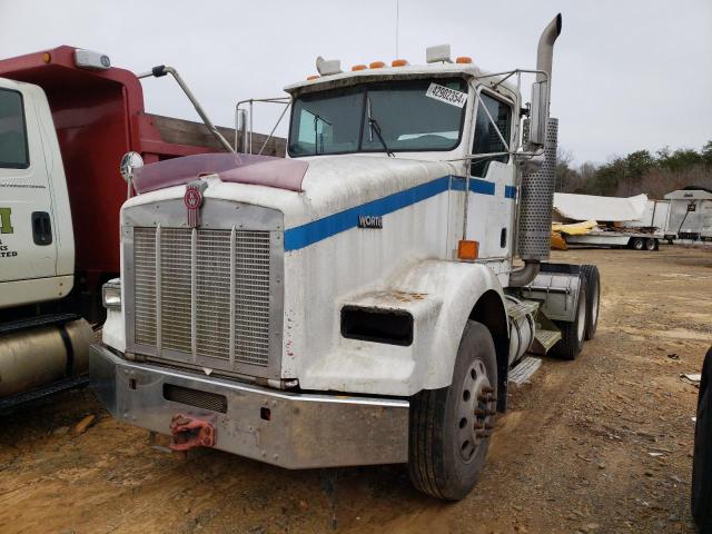 Image 2 of 2005 KENWORTH CONSTRUCTION T800 2005 with VIN 1XKDDU9X45J071298