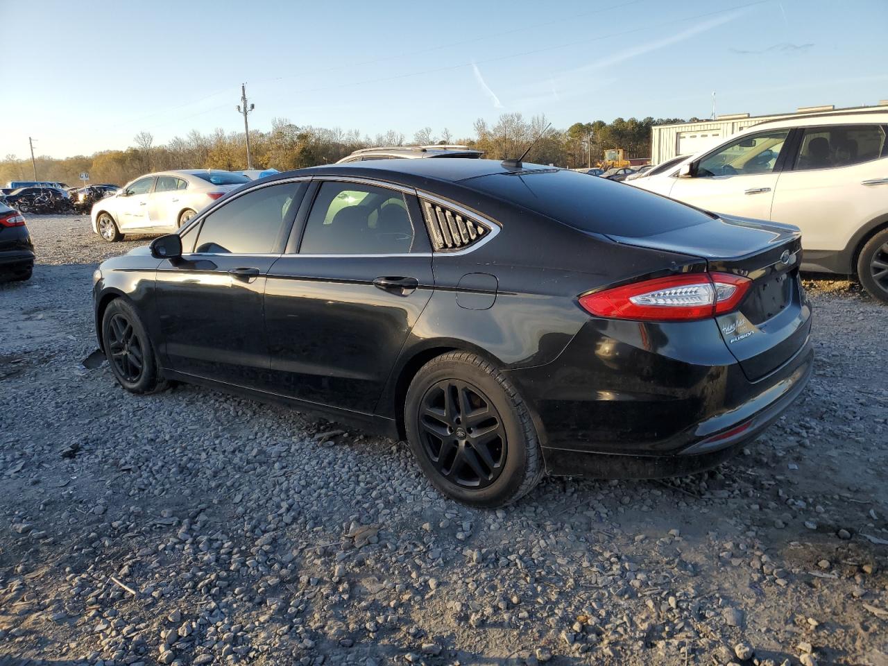 Image 2 of 2013 FORD FUSION SE 2013 with VIN 3FA6P0HR1DR205055