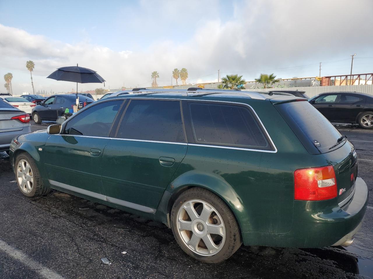 Image 2 of 2002 AUDI S6 AVANT QUATTRO 2002 with VIN WAUXU54B12N039825