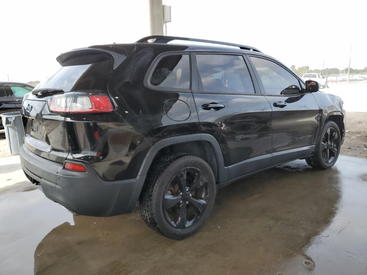 Image 3 of 2019 JEEP CHEROKEE LATITUDE PLUS 2019 with VIN 1C4PJLLX0KD381298