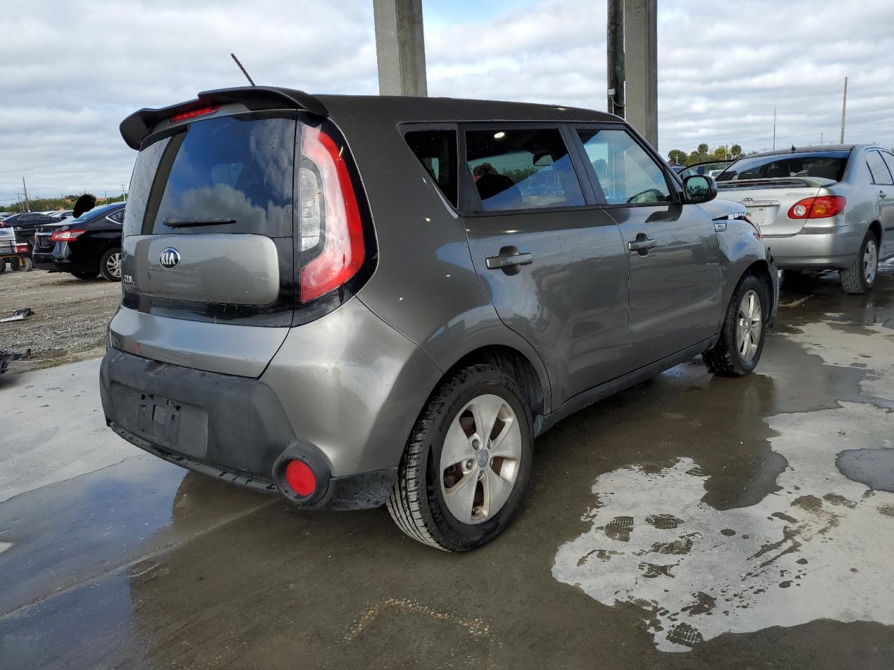 Obraz 3 z 2015 KIA SOUL  2015 z VIN KNDJN2A2XF7169279