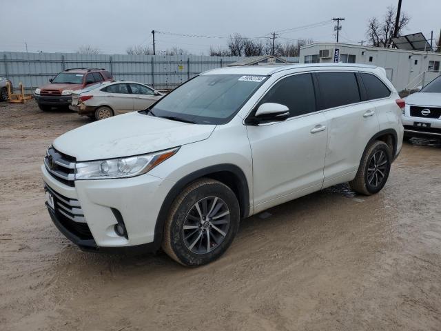 Image 1 of 2017 TOYOTA HIGHLANDER SE 2017 with VIN 5TDKZRFH9HS515264