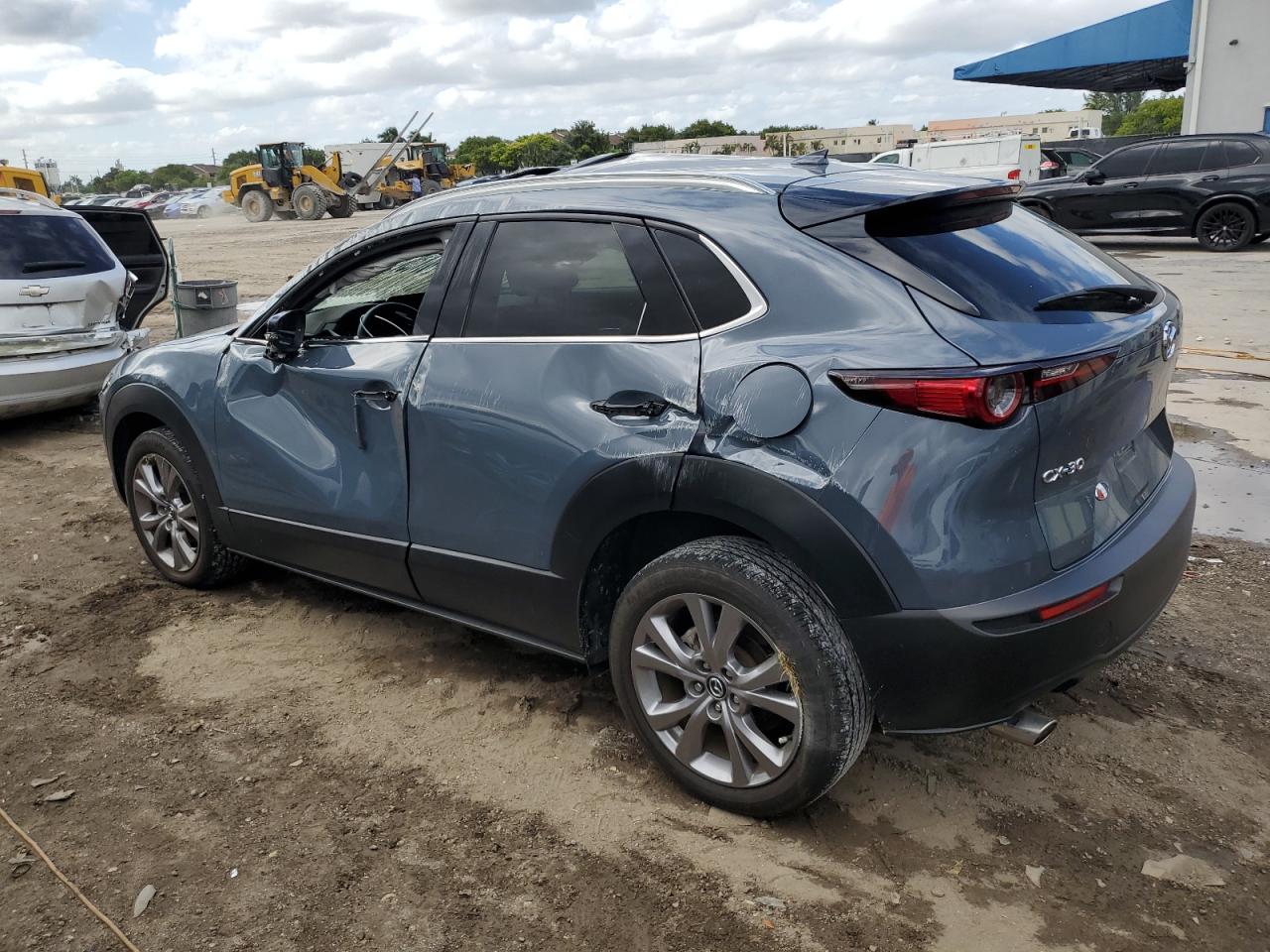Image 2 of 2021 MAZDA CX-30 PREMIUM 2021 with VIN 3MVDMADL9MM319107