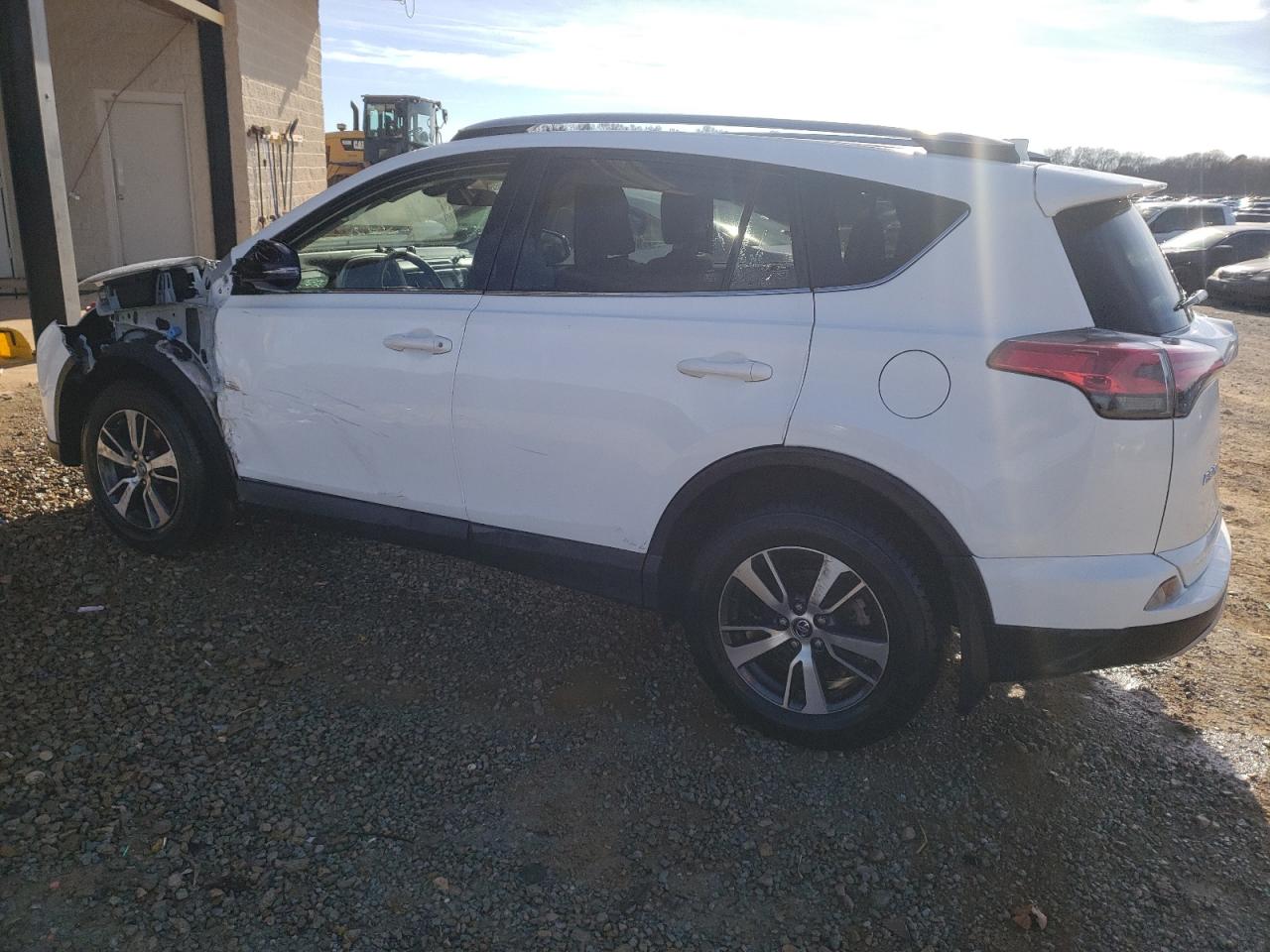 Obraz 2 z 2018 TOYOTA RAV4 ADVENTURE 2018 z VIN JTMRFREV5JJ240641
