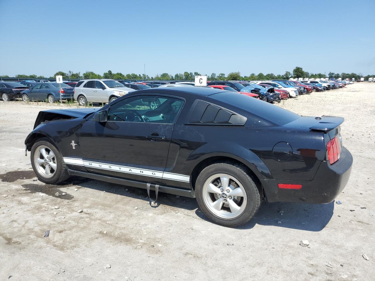 Obraz 2 z Ford Mustang 2008 z VIN 1ZVHT80N885125697
