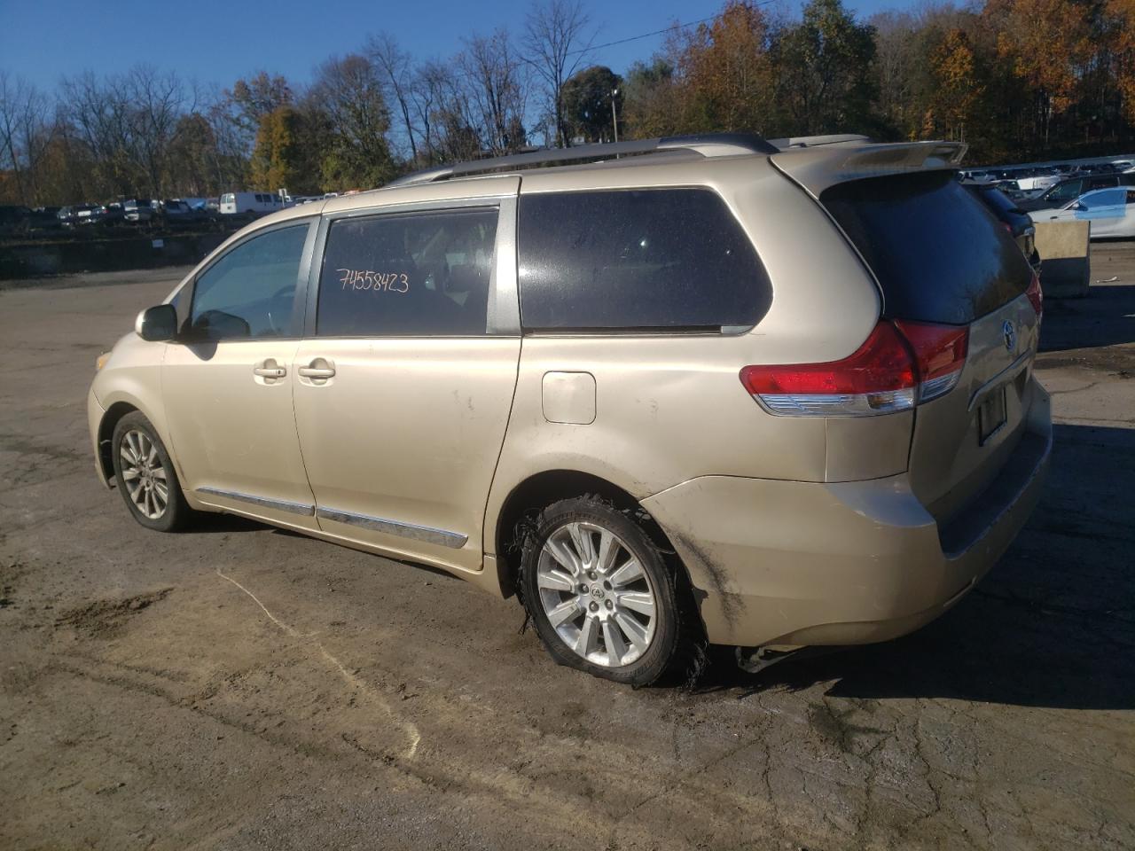 Image 2 of 2011 TOYOTA SIENNA XLE 2011 with VIN 5TDDK3DC4BS013450