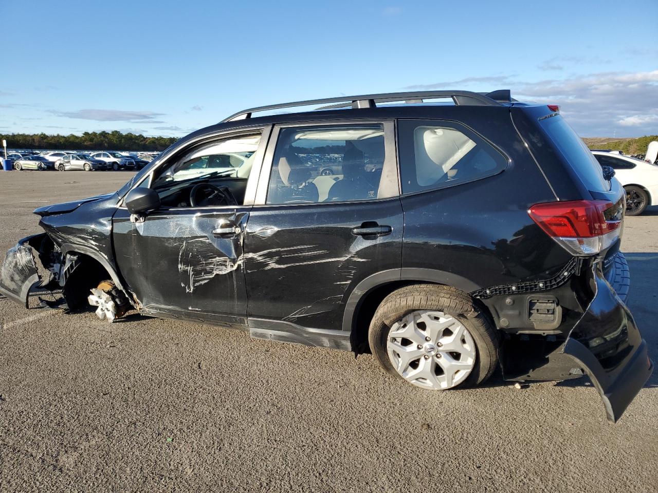 Image 2 of 2019 SUBARU FORESTER  2019 with VIN JF2SKACC9KH453487