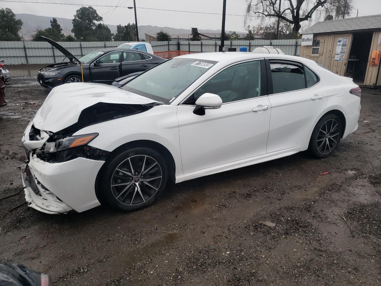 Изображение 1 2022 TOYOTA CAMRY SE 2022 с VIN 4T1G11AK1NU674252