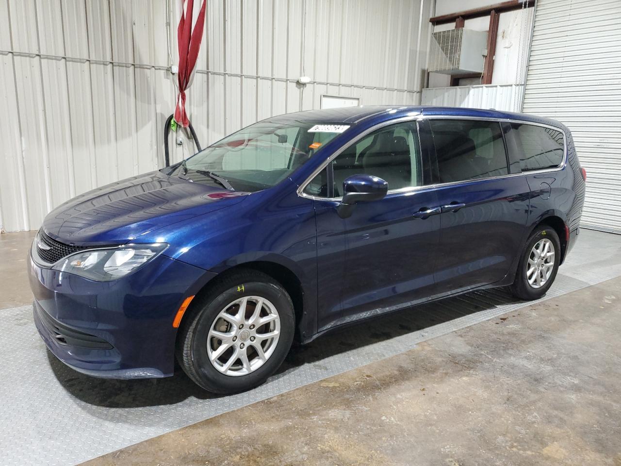 Изображение 1 2018 CHRYSLER PACIFICA LX 2018 с VIN 2C4RC1CG1JR130454