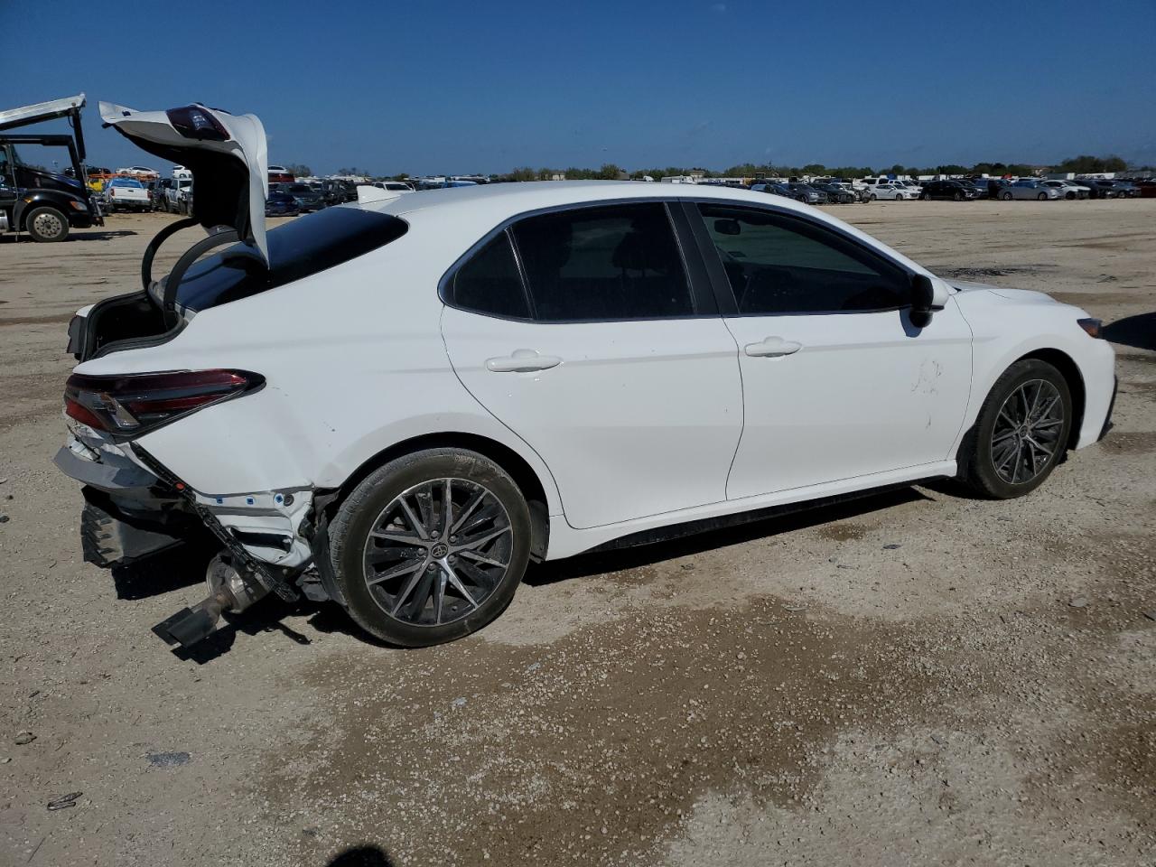 Изображение 3 2021 TOYOTA CAMRY SE 2021 с VIN 4T1G11AK0MU567837