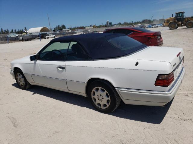 Image 2 of 1994 MERCEDES-BENZ E 320 1994 with VIN WDBEA66E1RC097910
