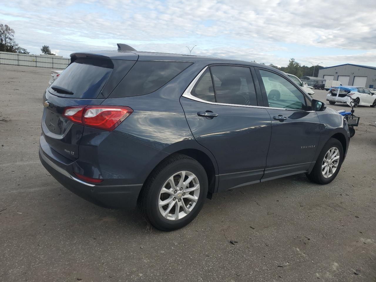 Изображение 3 2018 CHEVROLET EQUINOX LT 2018 с VIN 3GNAXSEV1JL134608