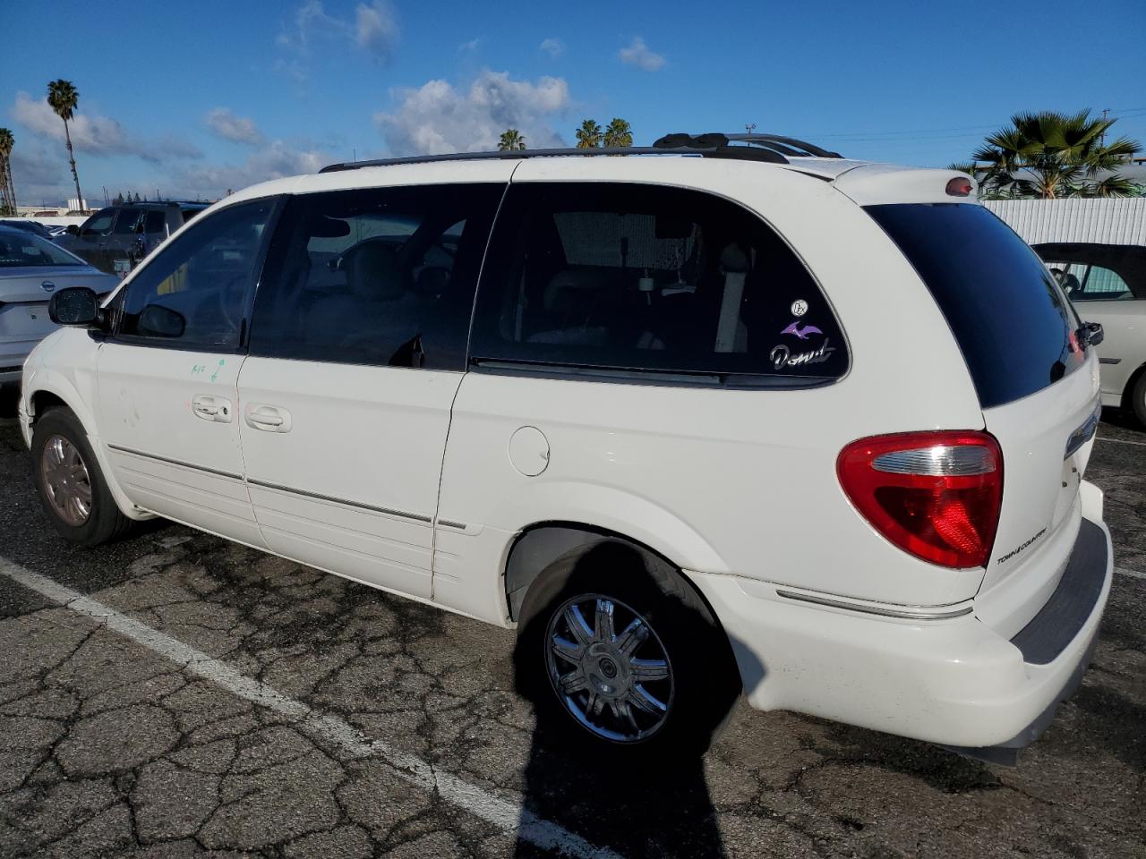 Image 2 of 2007 CHRYSLER TOWN & COUNTRY LIMITED 2007 with VIN 2A8GP64L07R325676