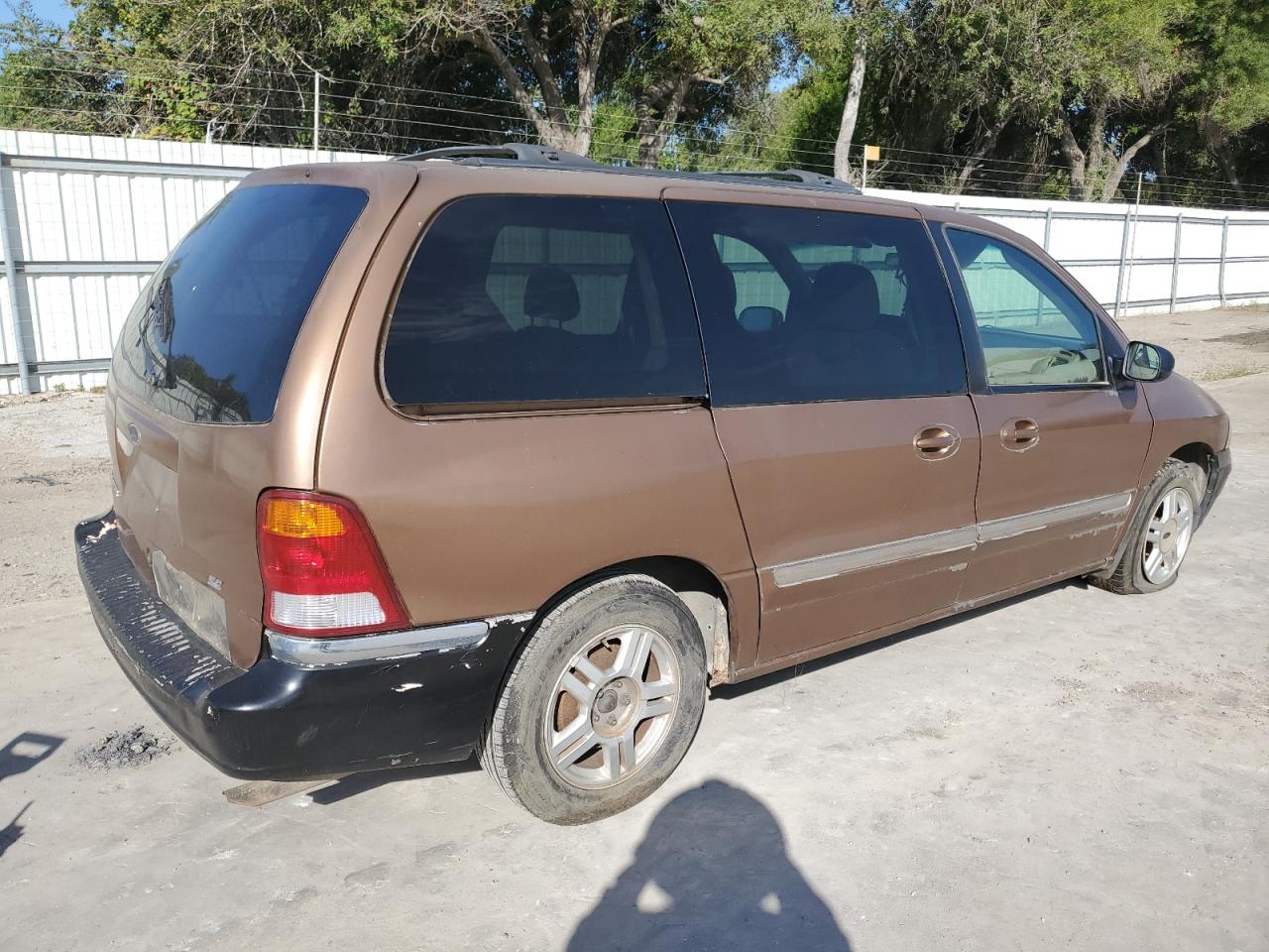 Obraz 3 z 2002 FORD WINDSTAR SE 2002 z VIN 2FMZA52412BA37217
