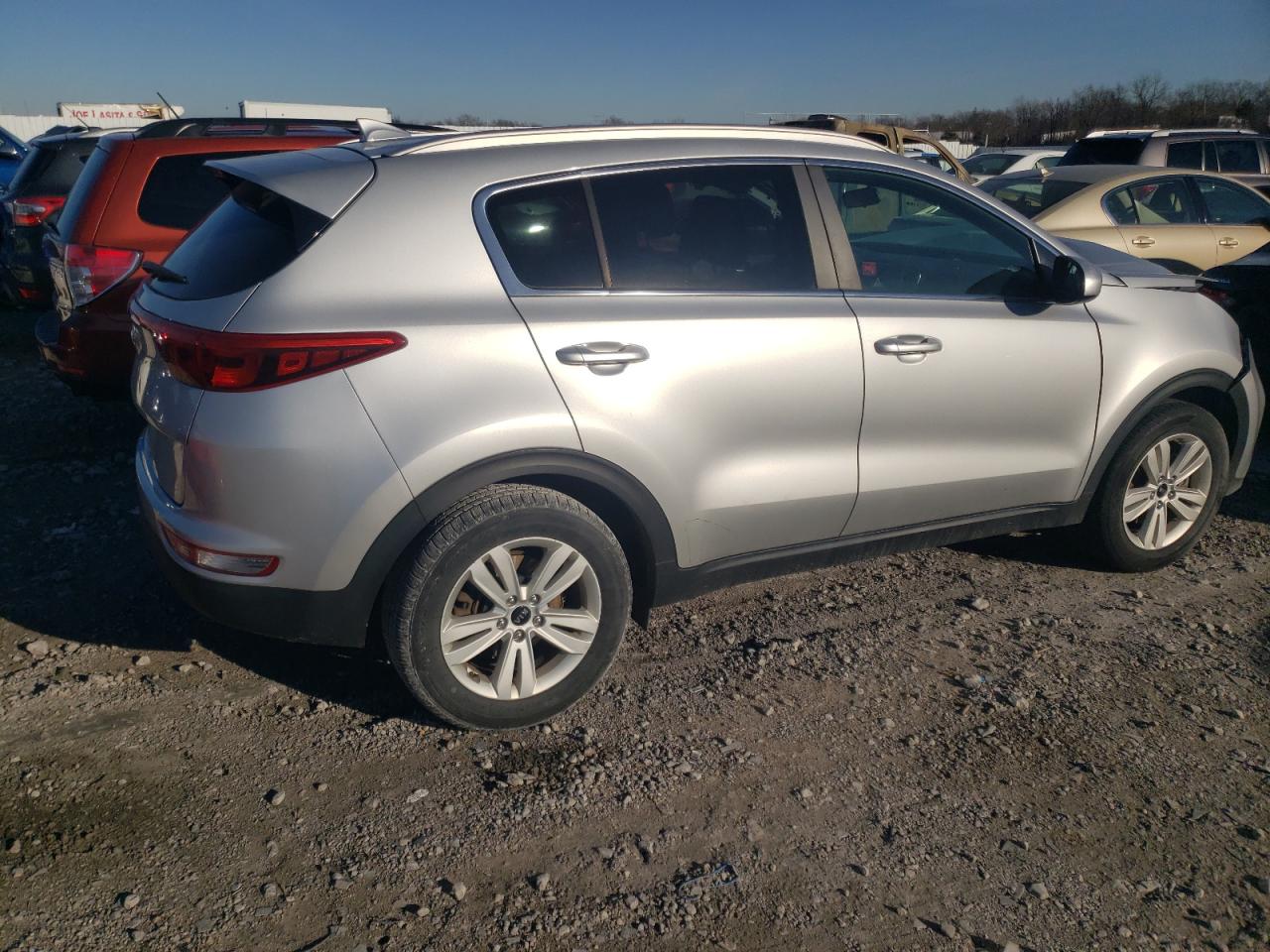 Obraz 3 z 2017 KIA SPORTAGE LX 2017 z VIN KNDPM3AC1H7094387