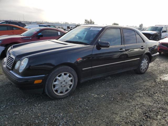 Image 1 of 1999 MERCEDES-BENZ E 300TD 1999 with VIN WDBJF25H5XA939788